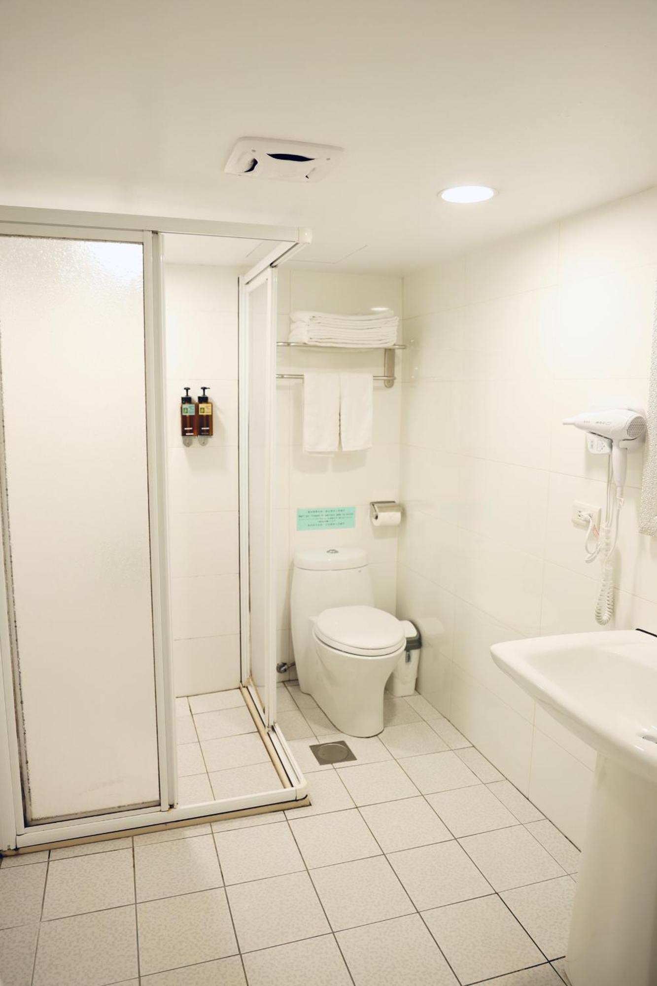 歐法行旅 O Fun Hotel Tajpej Zewnętrze zdjęcie